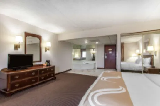 Quality Inn Milan-Sandusky Hotels in Milan Township