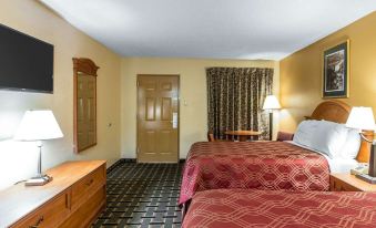 Econo Lodge - Housity