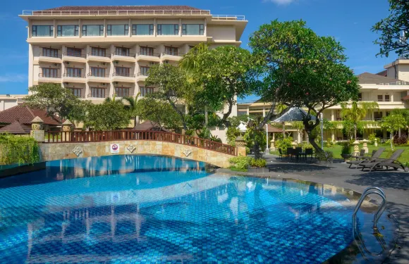 龍目島芝大酒店