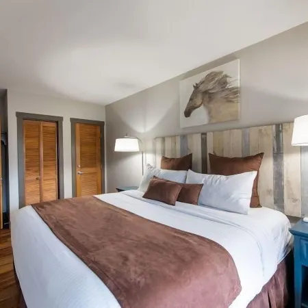 Slopeside Ski-in Ski-Out Condo - Zephyr Mountain Lodge Premium-Rated 1214