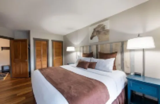 坡邊滑雪進出公寓 - 西風山旅館高級評級1214