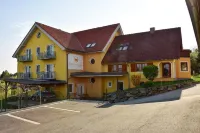 Golf & Thermenland Sonnenpension Frühstückshotel Burgauberg Stegersbach Hotels in 