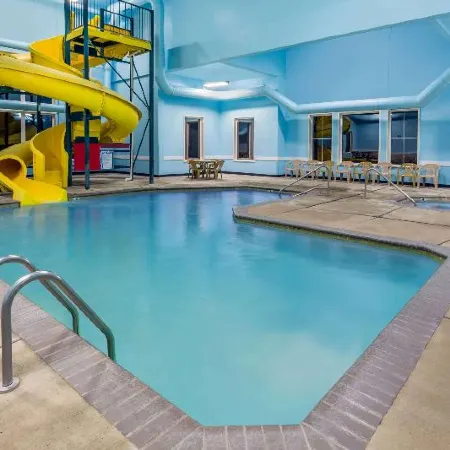 Super 8 by Wyndham Central Pt Medford