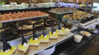 Ambassador Plaza Hotel - breakfast