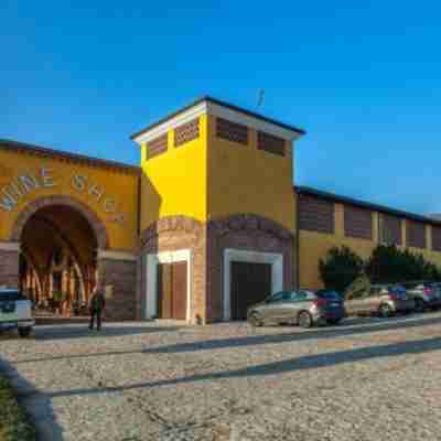 Monte Tondo Winery Hotel Exterior