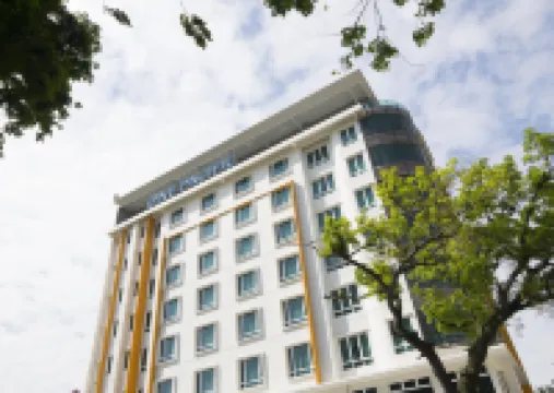 One Pacific Hotel and Serviced Apartments Hotel a 