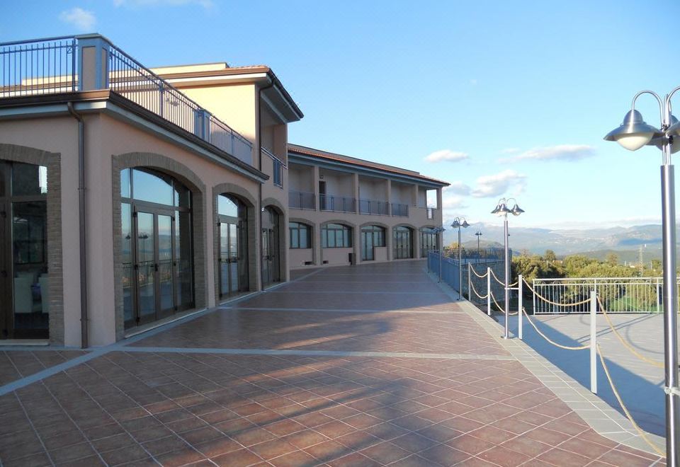 Hotel Caluna Charme-San Giovanni a Piro Updated 2023 Room Price-Reviews &  Deals | Trip.com