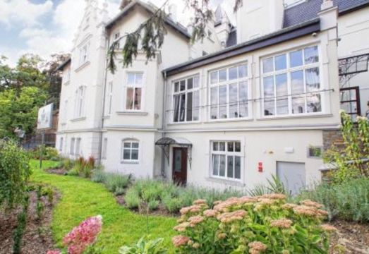 버르산트 호텔 & 스파