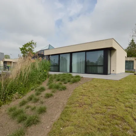 Lovely Holiday Home 'Walleken' with a Pond
