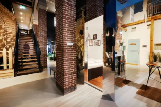 Hotel Not Hotel Amsterdam Отели рядом со станцией Слотердижская станция