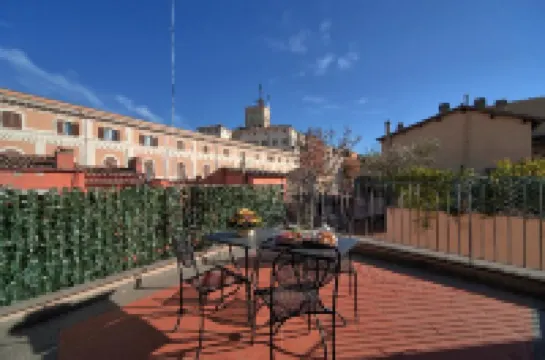 Trevi Palace Luxury Inn
