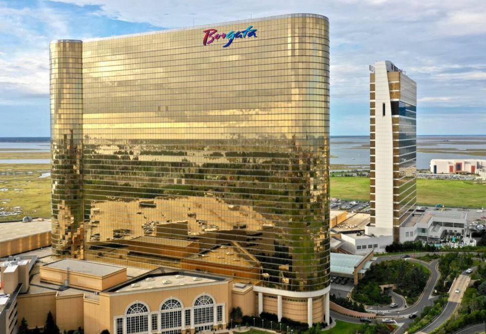 Madison Hotel Boardwalk - Housity