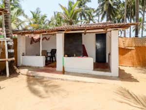 Kashinath Beach Huts