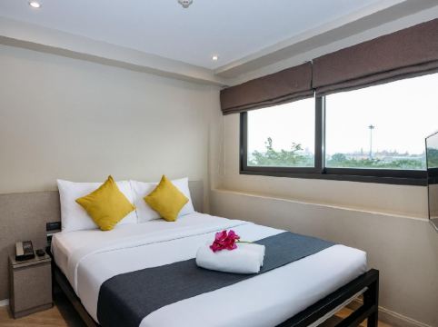 ลัคกี้เฮ้าส์