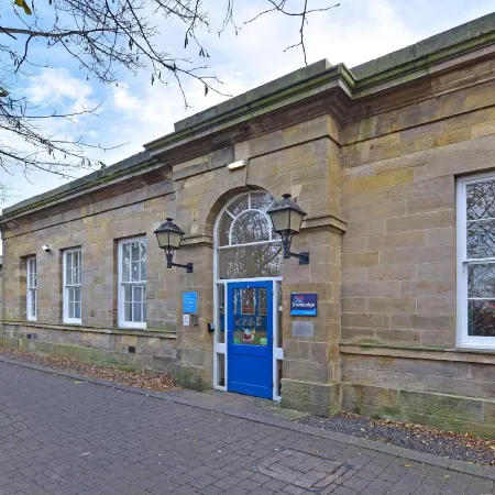 Travelodge Durham Отели рядом с достопримечательностью «Железнодорожный вокзал Дарема»
