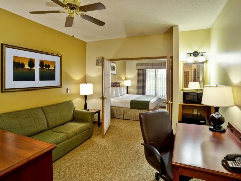 Country Inn & Suites by Radisson, Marion, Oh