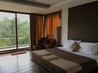 Chateau Woods Kerala Hotels near Tropical camping