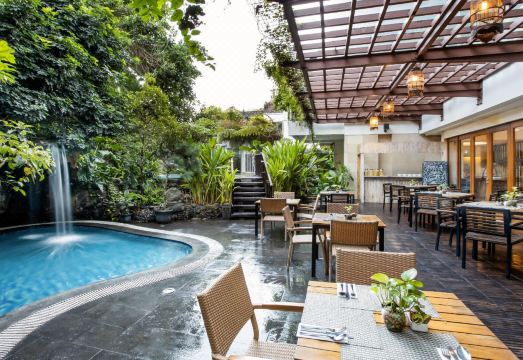 Jambuluwuk Malioboro Hotel Over view