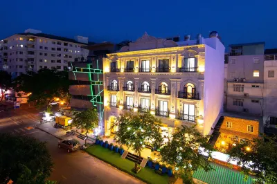 Sabina Hotel 2 Hotel in zona Hoang Gia Pearl