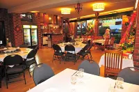 Lamplighter Motel Hotels in Chadstone