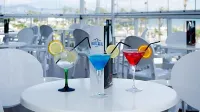 Hotel Puente Real - بار