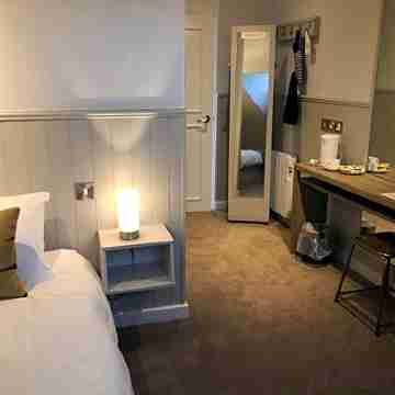 The Townhouse Sutton Rooms