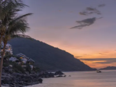 InterContinental Hotels DANANG SUN PENINSULA RESORT by IHG โรงแรมในดานัง