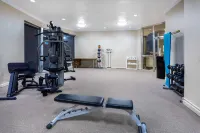 Days Inn & Suites by Wyndham Clovis - Gym