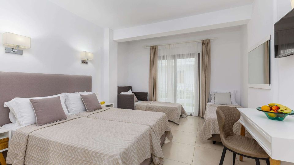 Stavros Beach Hotel