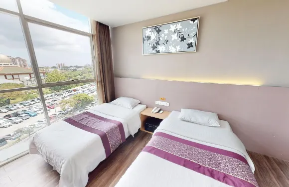 巴彥巴魯速8酒店