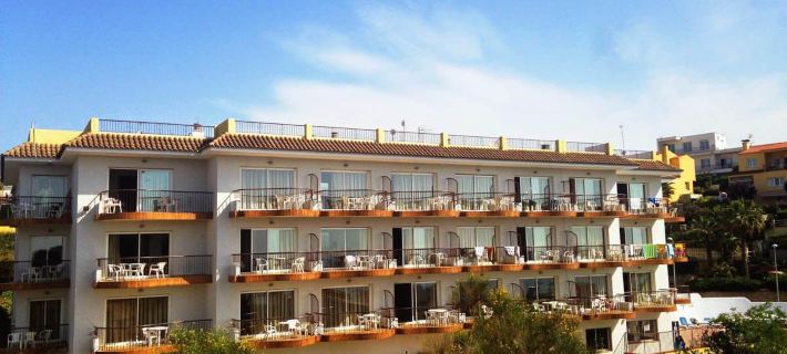 Apartamentos AR Muntanya Mar ブラナスのホテル