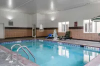 Sleep Inn & Suites - Pools