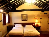 The Saracens Head Inn