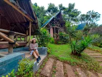 The Jhon's Cianjur Aquatic Resort Hotel dekat Alfamart Gandaria