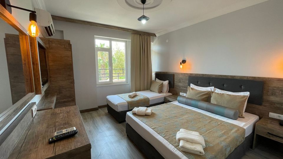 Seven City Hotel