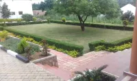 Mparo Guest Apartments Các khách sạn ở Bugahya