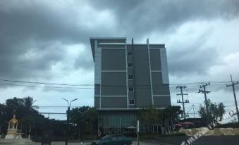 Chaisaeng Villa