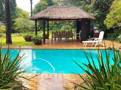 Six Valk Avenue Guest House