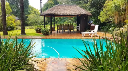 Six Valk Avenue Guest House - โฮมสเตย์