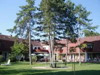 Hotel Kentaur Các khách sạn gần Balaton Sound