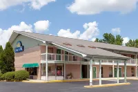 Days Inn by Wyndham Columbia NE Fort Jackson Hotels in Columbia