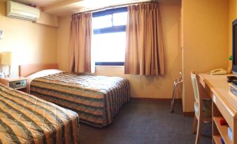 4. Hotel Ko..