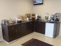 Quality Inn Bishop Near Mammoth - petit déjeuner