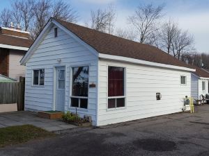 Glenwood Motel and Cottages