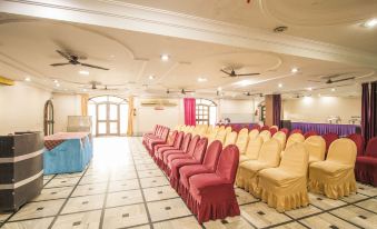 Wowstayz Hotel Jahanvi Dale - Housity