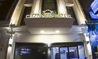 Crowned Hotel