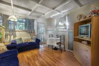 Apple Creek Cottages
