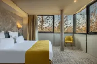 Domaine du Gouverneur, Hôtel, Restaurant & Golf Hotels in Monthieux