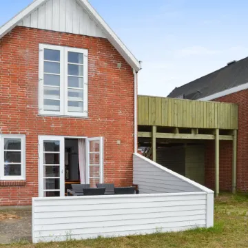 "Urmas" - 1km from the Sea