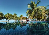 Furaveri Maldives - Pool